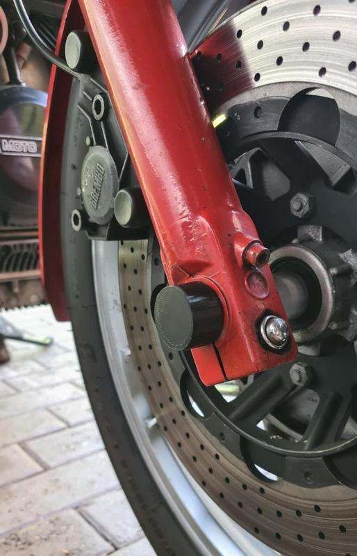 Moto Guzzi Leman Front axle nut cap