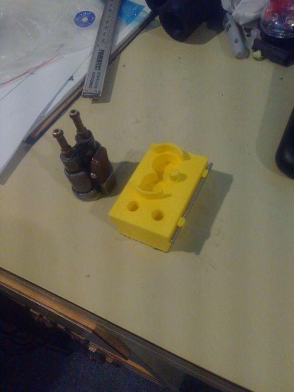 Evinrude / Johnson / OMC dual-line fuel fitting jig