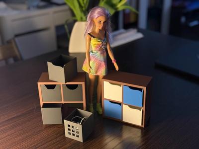 Regal Ikea Kallax Barbie - 4 compartments - 5 boxes