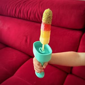 Ice cream handle and drip guard for kids