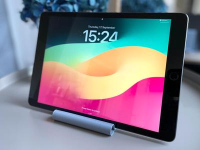 Ipad and Iphone stand holder