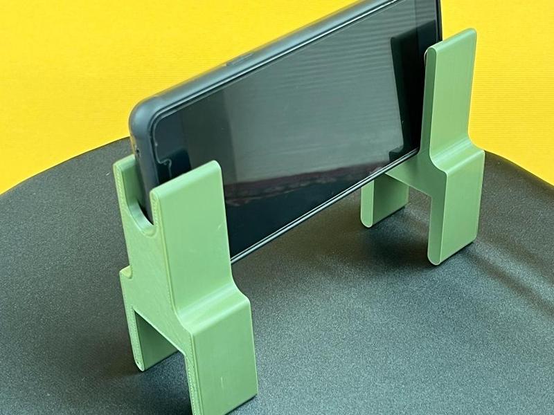 mobile holder for bed