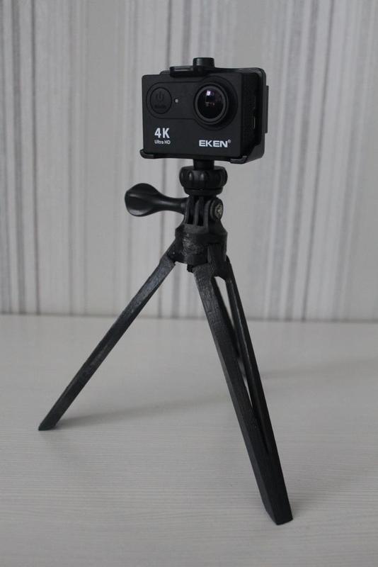 Camera tripod