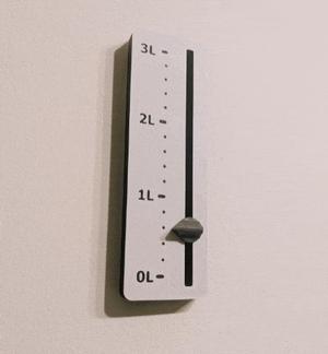 Hydration tracker with Click Mechanism, water counter vertical