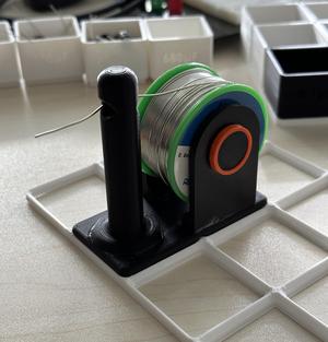 Gridfinity - Solder Holder & Dispenser