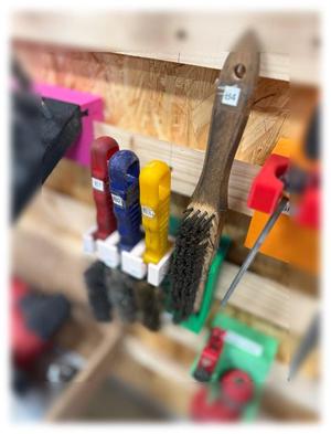Frenchfinity French Cleat Triangle Top Holder