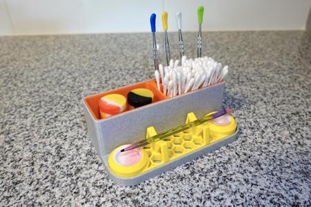 Organizer Station for Honeycomb Concentrate Catcher