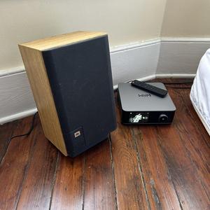Floor Stand for Bookshelf Speakers