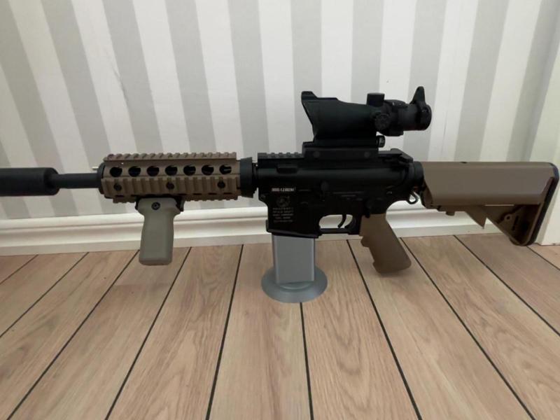 M4A1/AR-15 Weapon Stand 