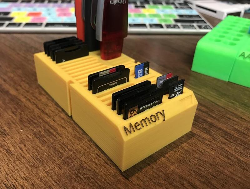 SD BattBlox (SD, microSD and Thumbdrive memory storage)