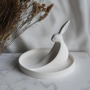 Hare Tray   