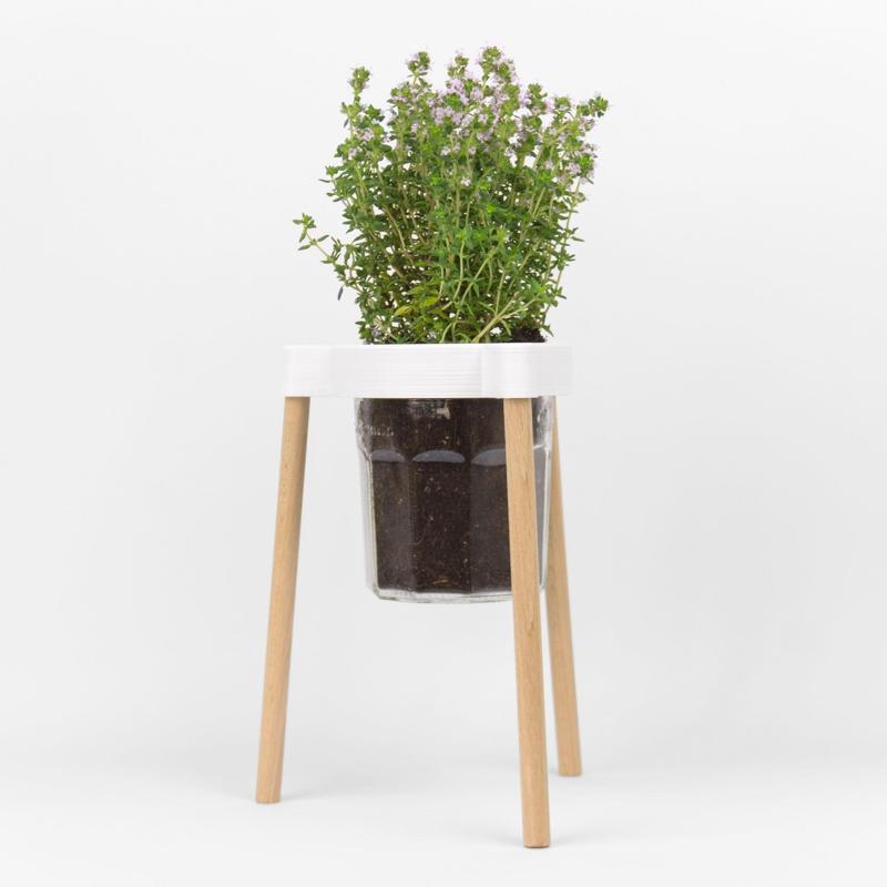 Tripod for planting in a jam pot