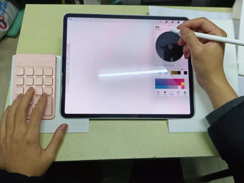 iPad drawing stand