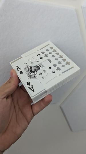 CardCase - Sleek, Secure, and Ready for Every Deal