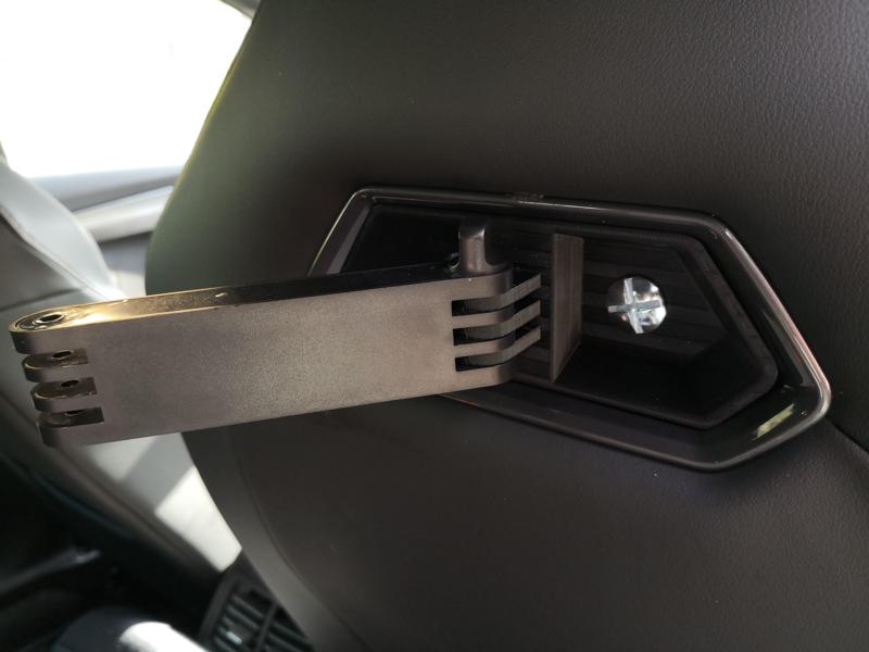 Tabletholder adapter for CUPRA  Sport Standard Seats