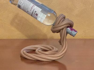 Bottle Holder in the Shape of a Rope