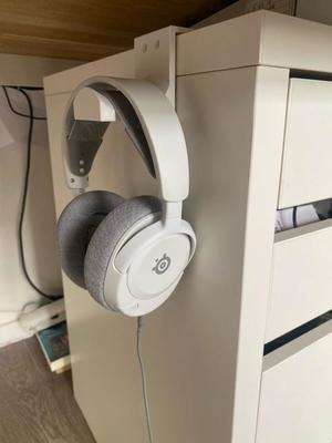 Headphone holder