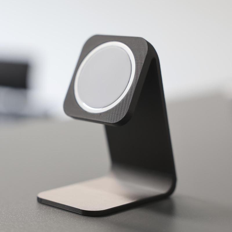 iPhone dock for brocken MagSafe Charger