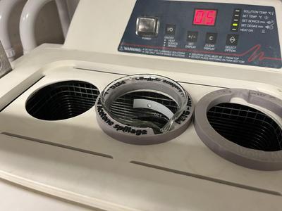 Duran beaker collar for sonic bath