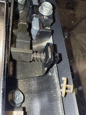 Z31 T-top button restraint