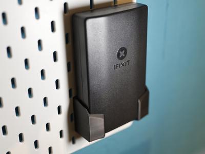 iFixit Screwdriver Mount for Ikea Skadis using low Profile T-Clip System