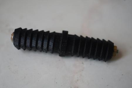 Curved barbed connector for hula hoops and polyethylene tubing