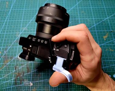 SONY ALPHA - Thumb Grip For Protective Cage