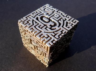 Labyrinthine d6