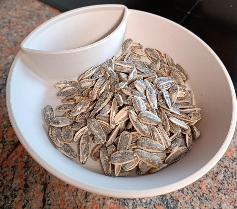 Sunflower Seed/Pistachio bowl (Pipas y Pistachos)