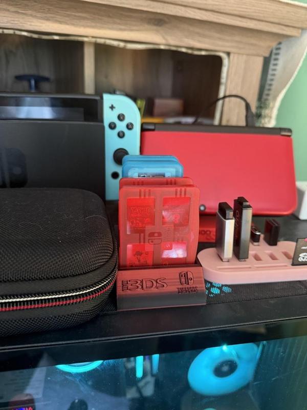 3DS and Nintendo Switch game card case holder