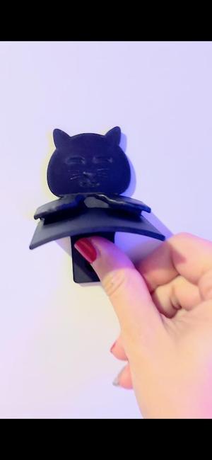  3D Printable Cat-Shaped Wall-Mounted Baseball Hat Holder – Unique Hat Display Rack