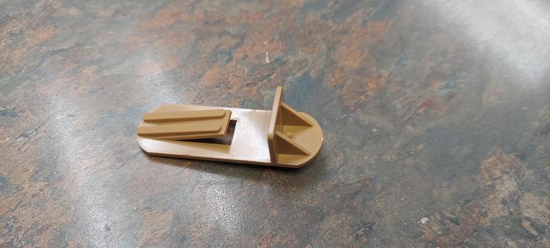 Shelf Clip for 1/2" thick shelf
