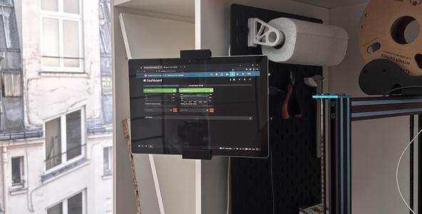 Surface Pro 4 — wall mount