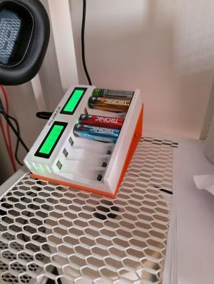 8 bay battery charger holder (screw holes for Ikea Baggebo)
