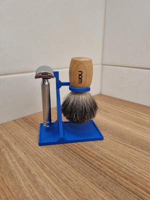 Mühle R41 safety razor and Mühle nom Ole brush stand