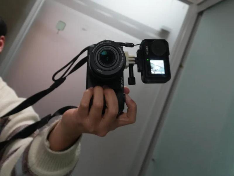 Sony camera and action4 base hot shoe connection
