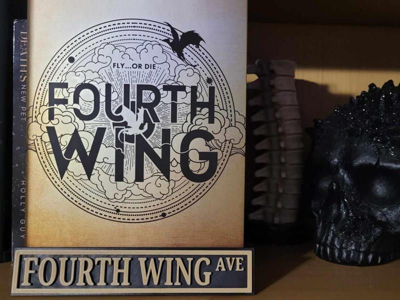 Bookshelf Sign - Fourth Wing (Multi. Options)